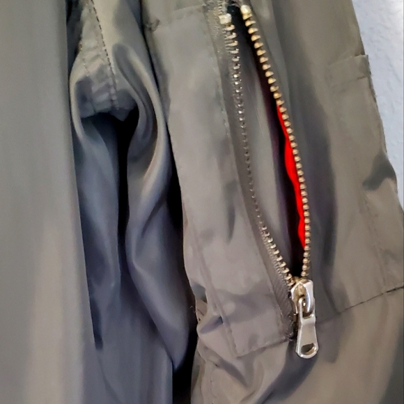 New Look Army Green Bomber Jacket - Picture 3 of 8